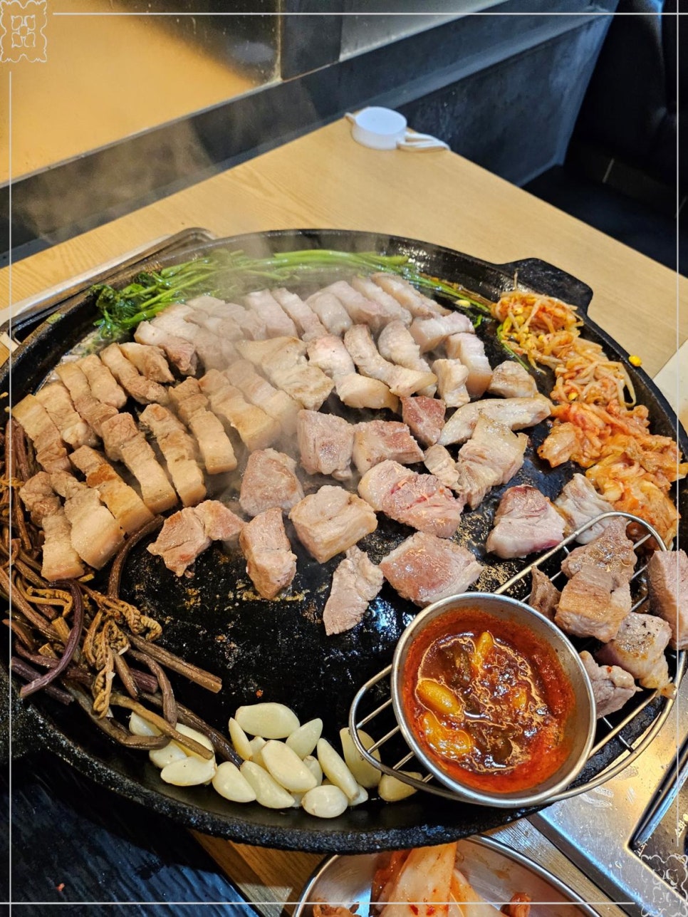 온유월 솥뚜껑삼겹살 본점 이미지