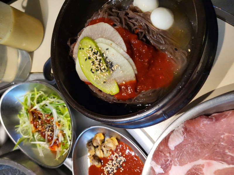 쟁반닭발 이미지