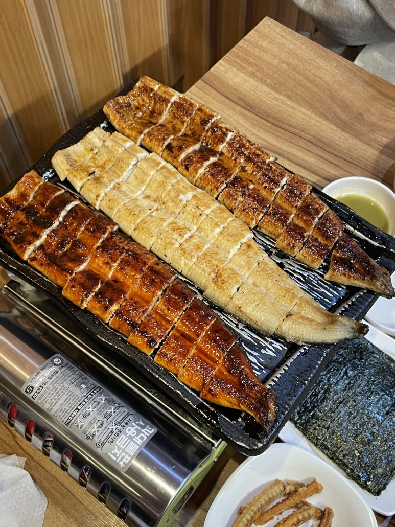 소금빛풍천장어구이 이미지