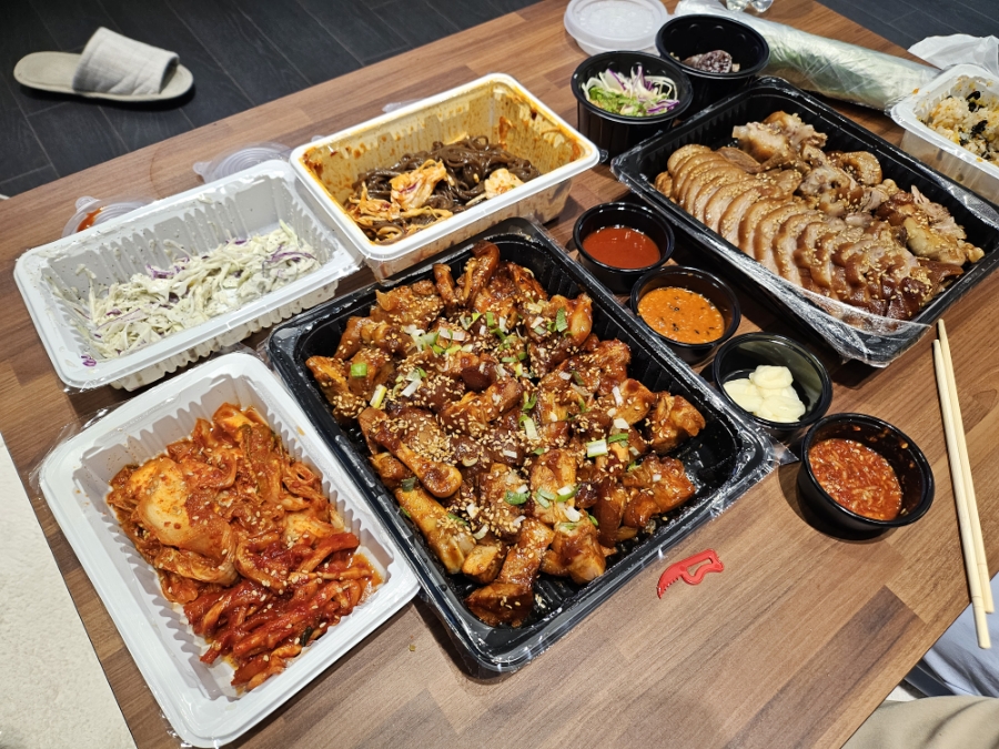 오빠족발 이미지