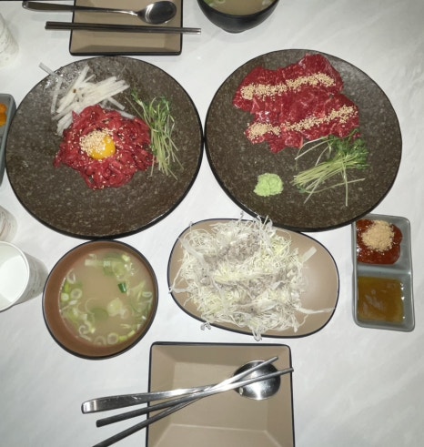 육회바른연어상 이미지