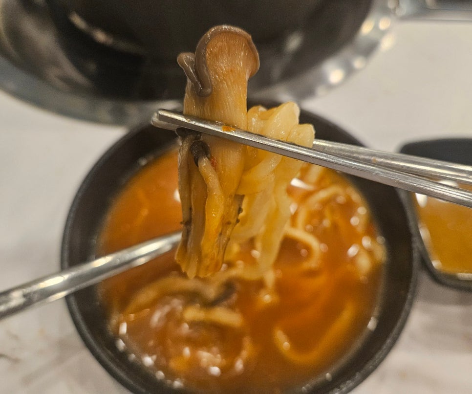 정성담은샤브칼국수 이미지