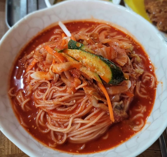 감치래비빔국수 이미지