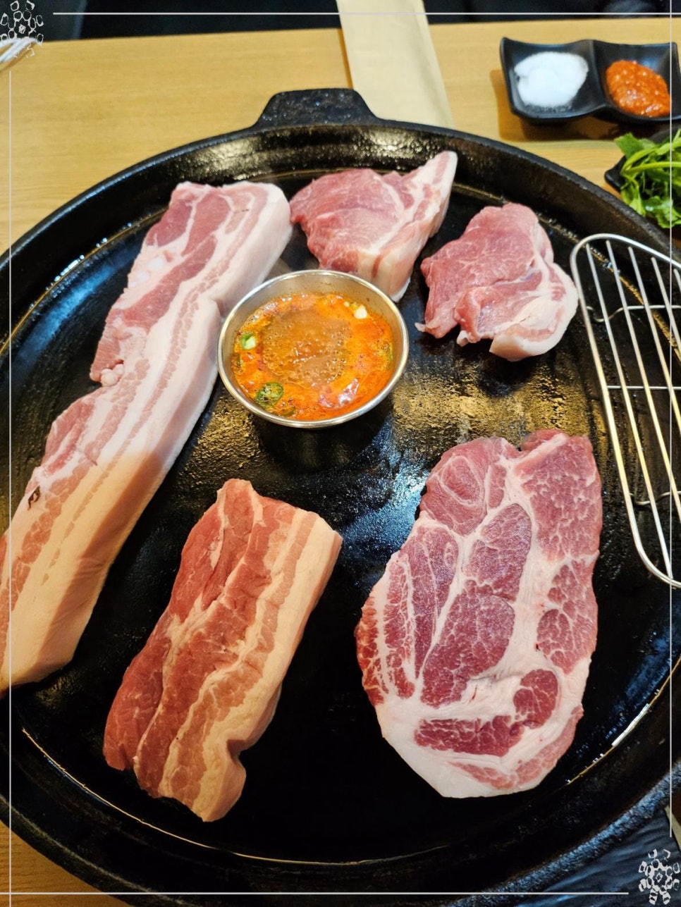 온유월 솥뚜껑삼겹살 본점 이미지