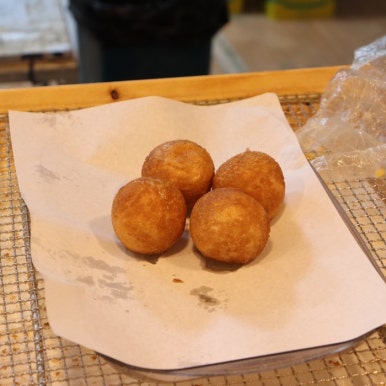 유명찹쌀꽈배기 이미지