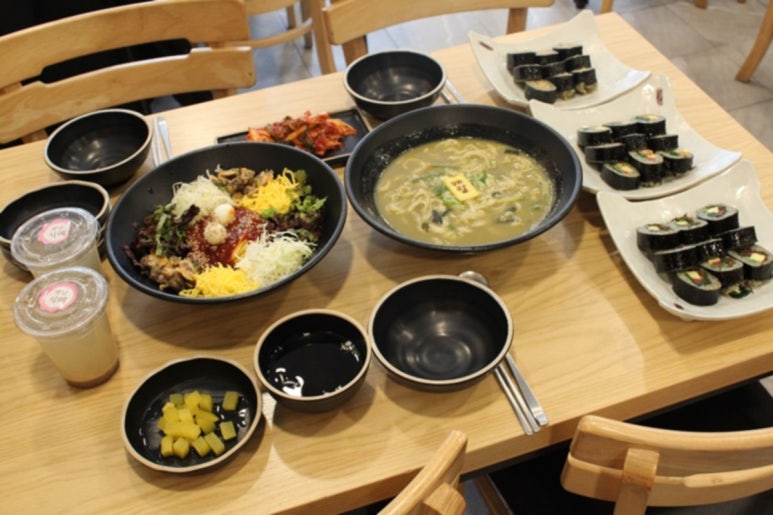 전복배말칼국수 이미지