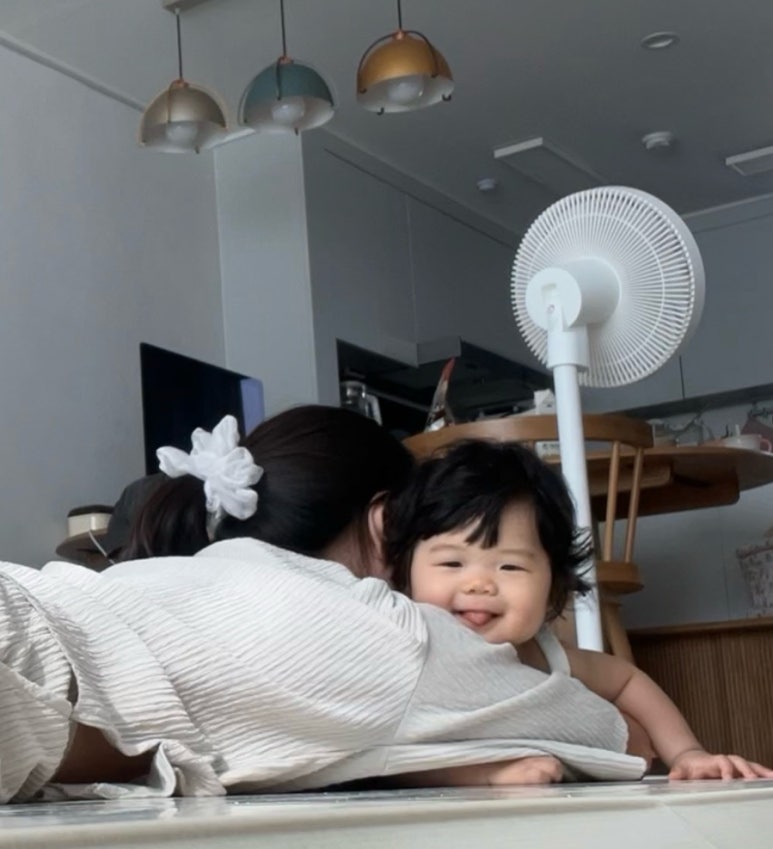 옥토버크루 이미지