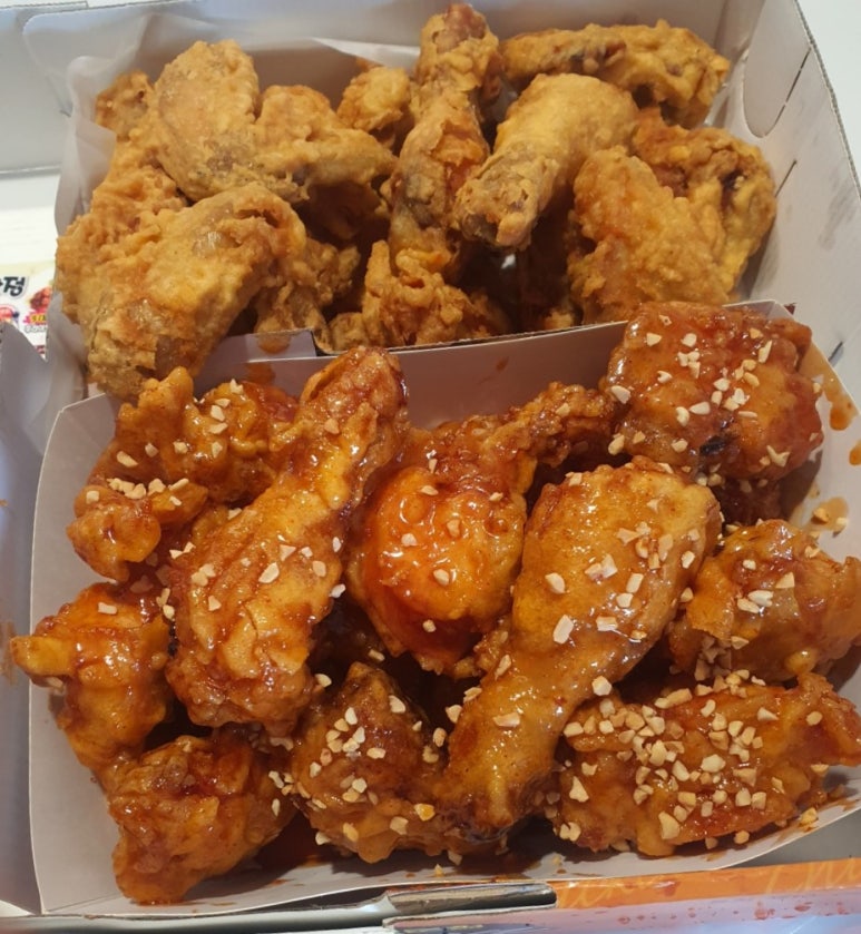 1004치킨 이미지