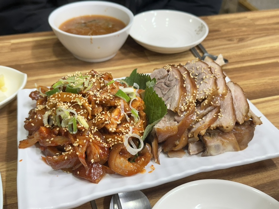 7번가왕족발 이미지