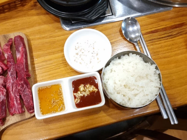 돌쇠네식육식당 이미지