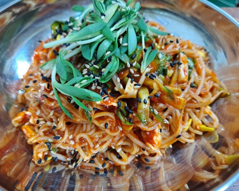 여로장터국수 이미지