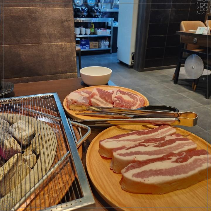 육탐미 이미지