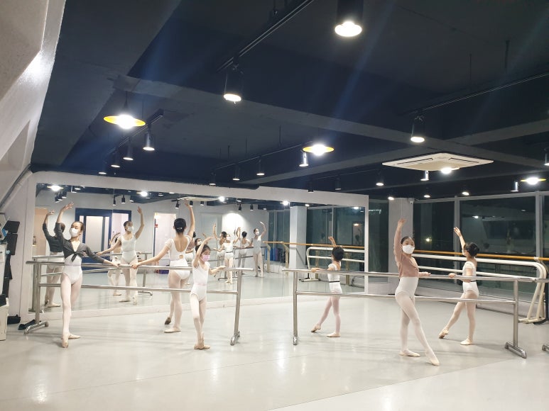 발레비솔르무용학원 이미지