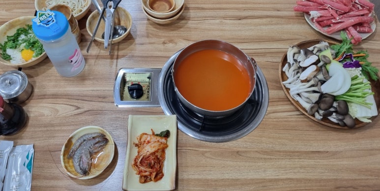 두울샤브칼국수 이미지