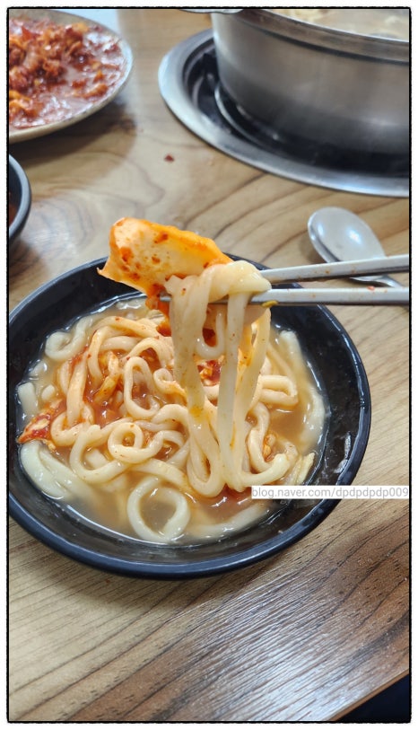 일품칼국수 이미지