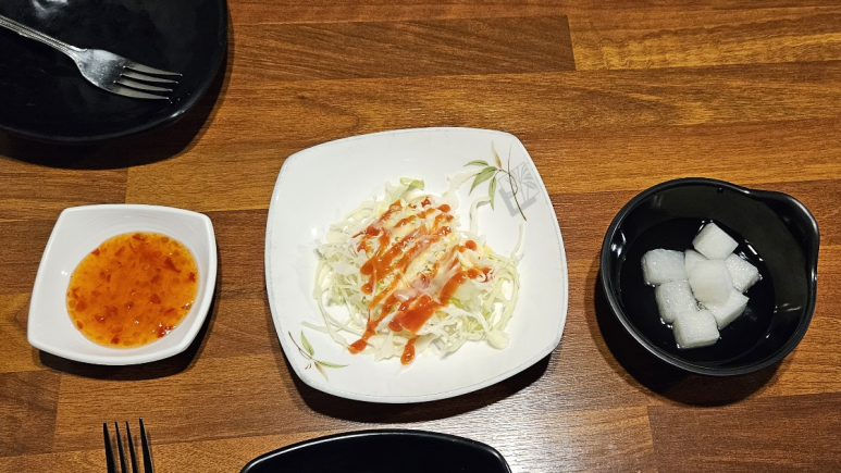 깜꼬치킨 이미지