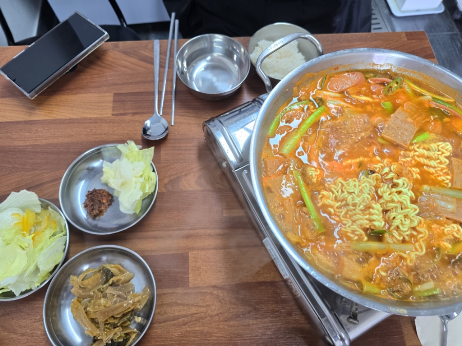 용문부대찌개 이미지