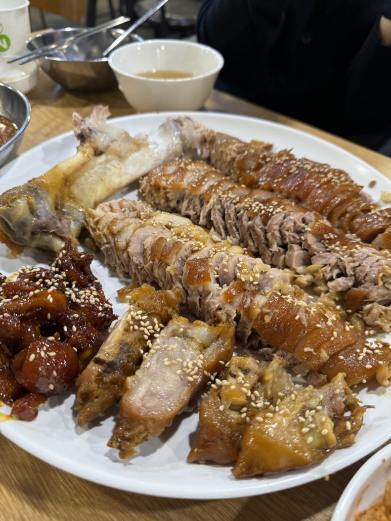 허브족발 이미지