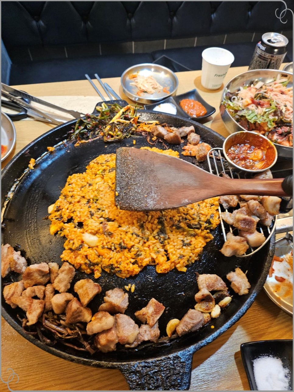 온유월 솥뚜껑삼겹살 본점 이미지