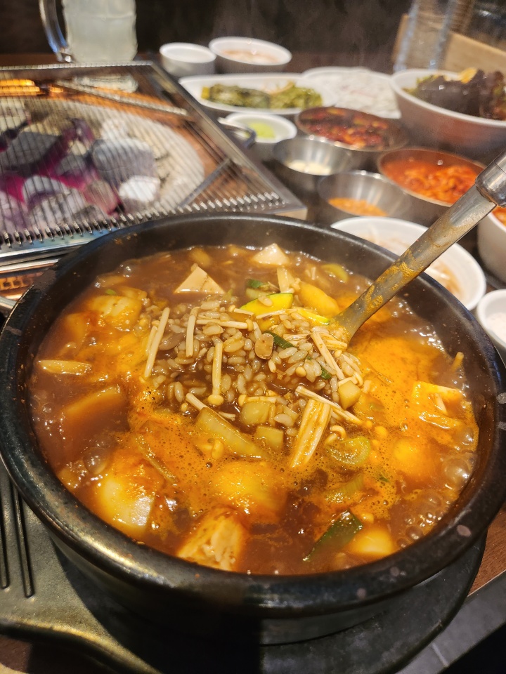 육탐미 이미지