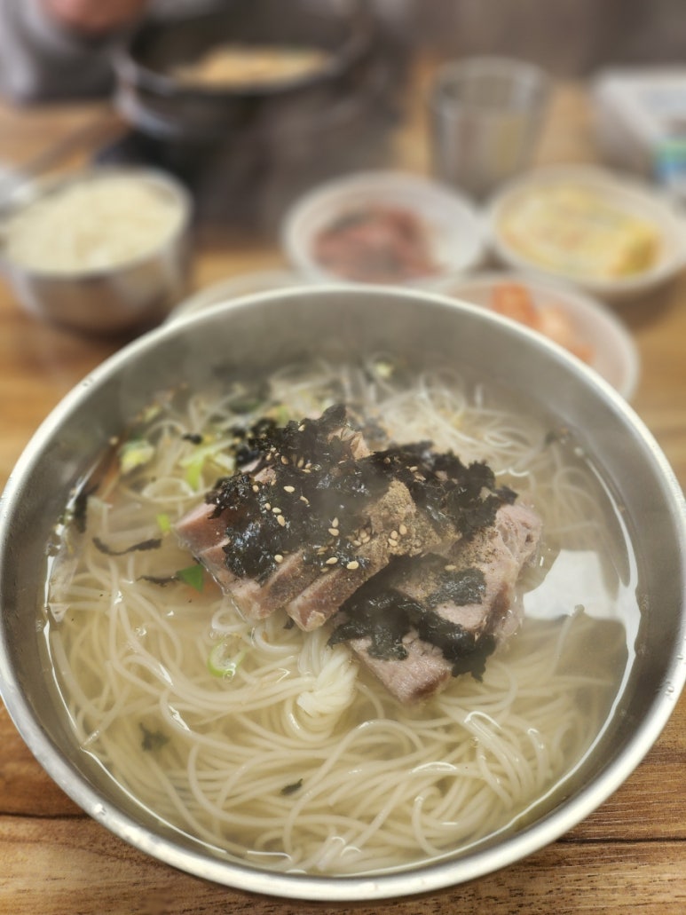 엄마돈국수 이미지