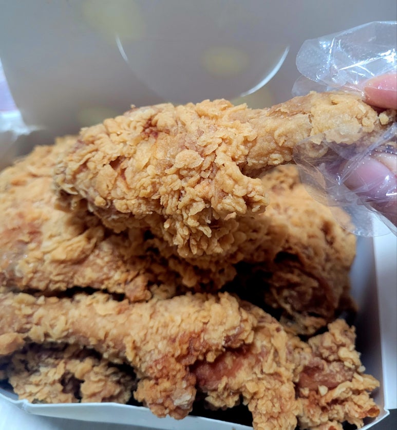 칠구치킨 이미지