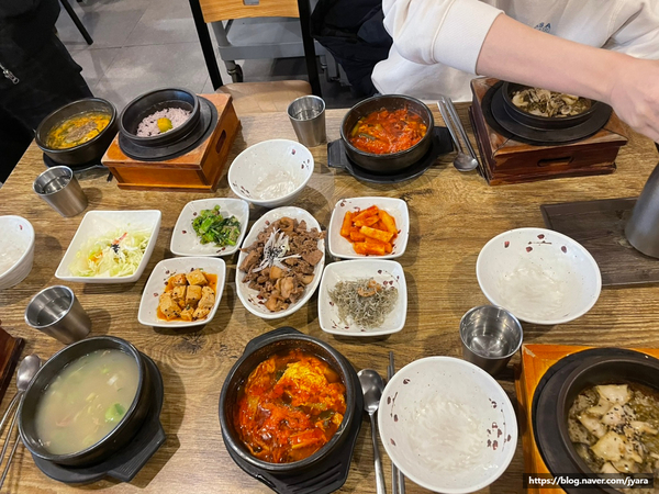장모식탁 이미지