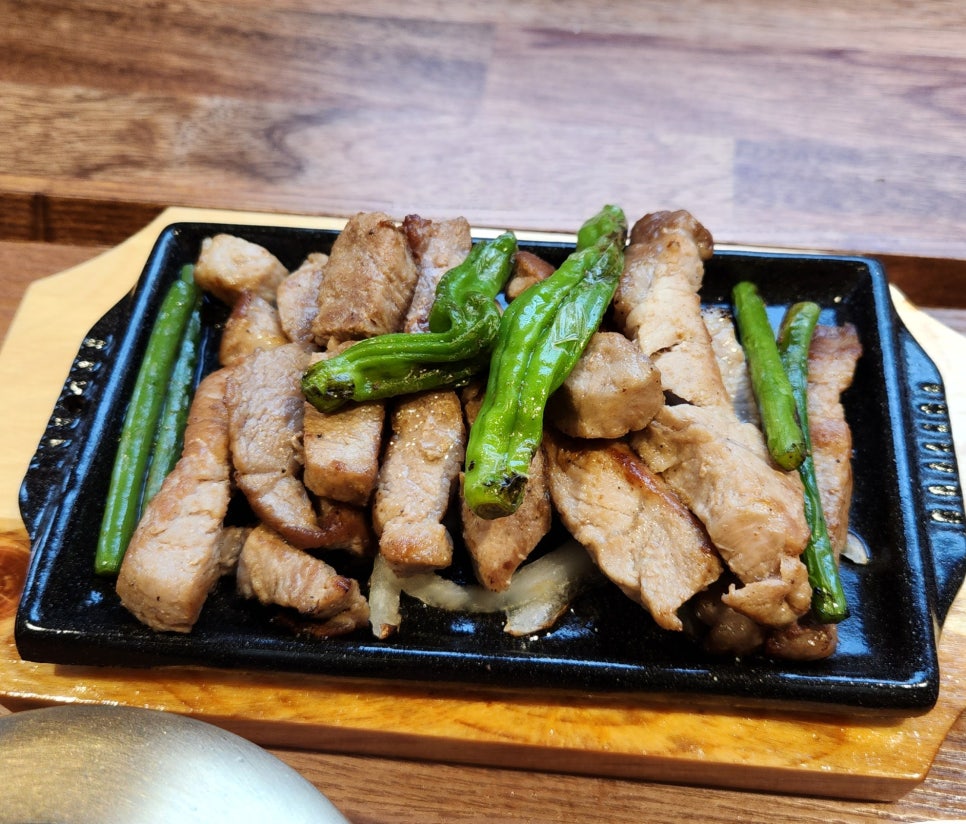 프리미엄쫄면삼겹고돼지 이미지