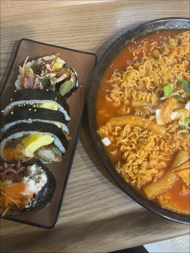 김밥과함께라면 이미지