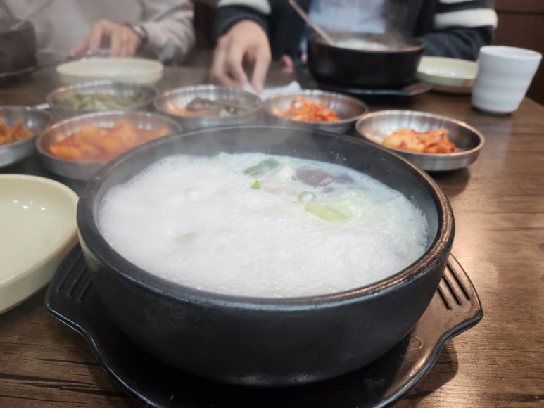 고바우네나주곰탕 이미지
