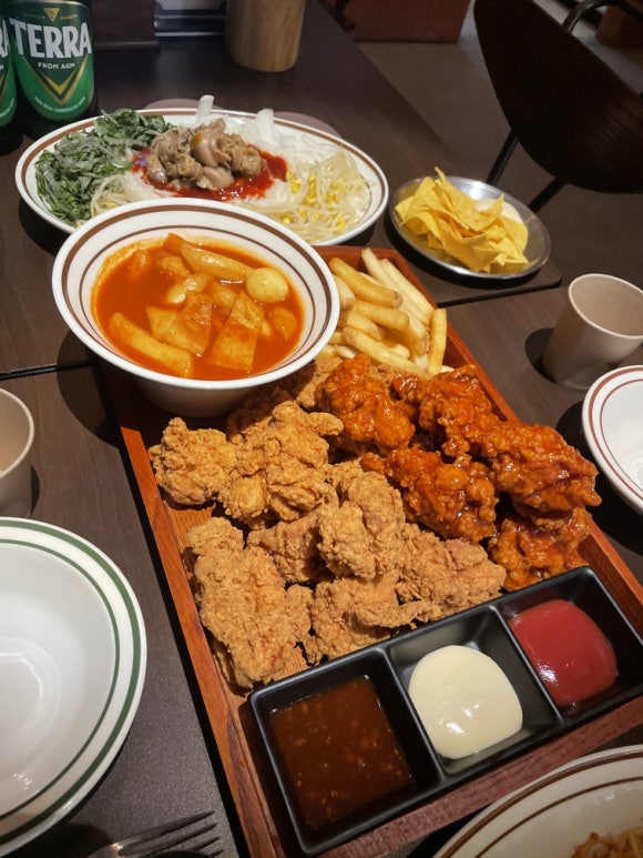 맥주먹는닭 이미지