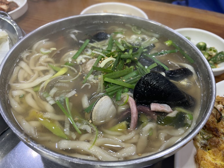 수라칼국수 이미지