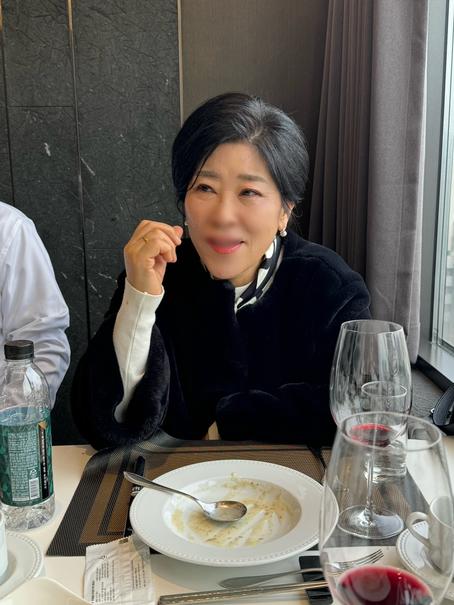브러쉬 앤 꼬리빗 뷰티샵 이미지