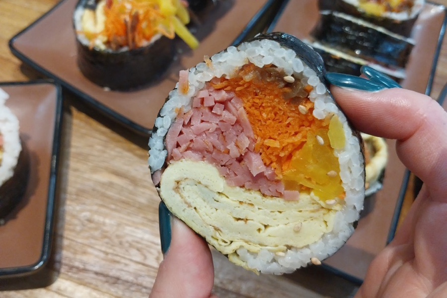 정성스러운김밥 이미지