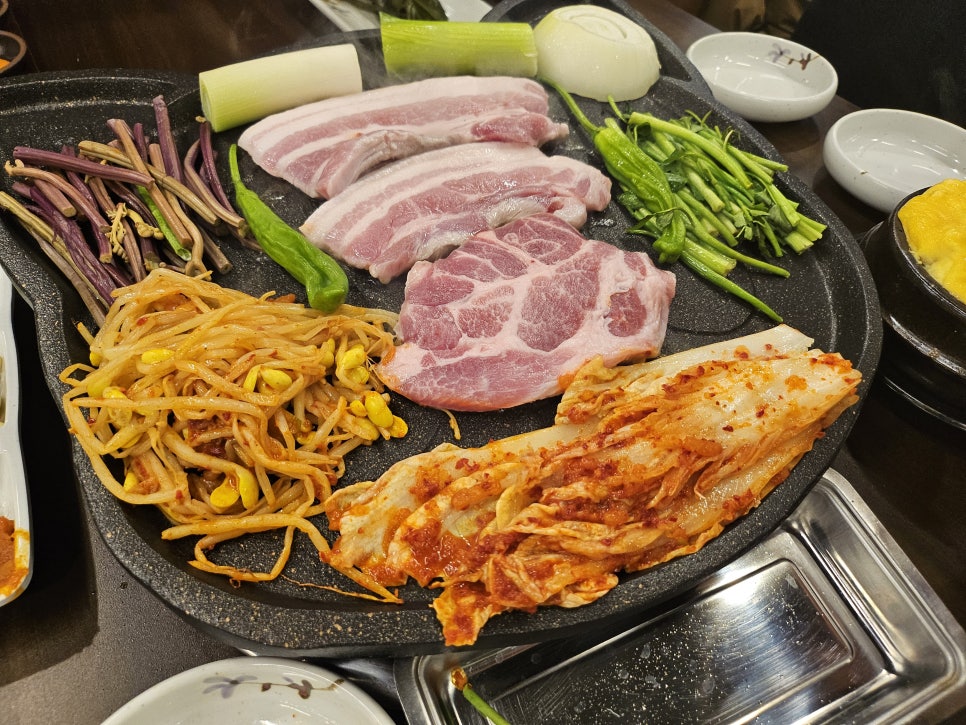 고기뭉치 이미지