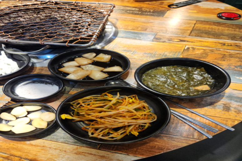 강변숯불갈비 이미지