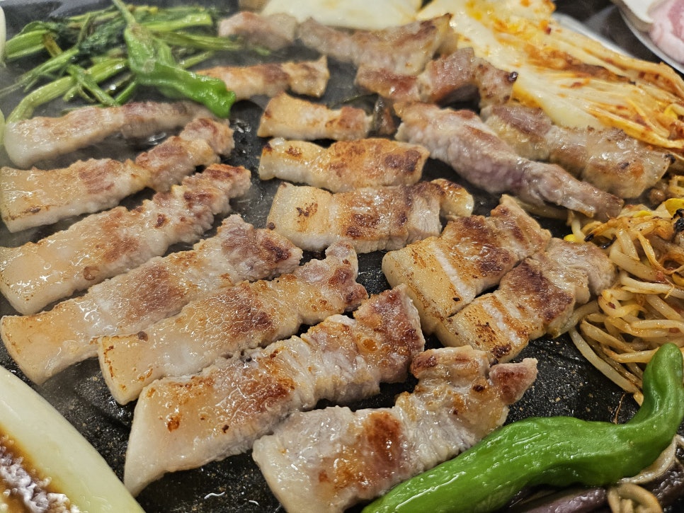 고기뭉치 이미지