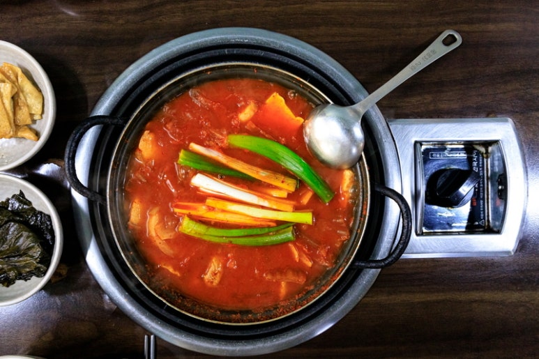 흑돼지김치말이 이미지