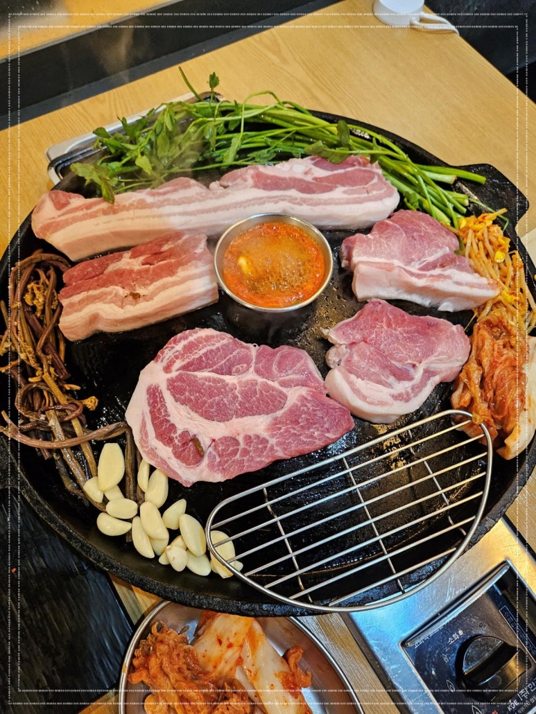 온유월 솥뚜껑삼겹살 본점 이미지