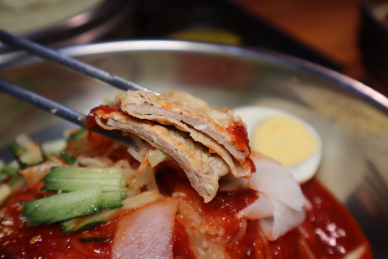황금밀면 이미지