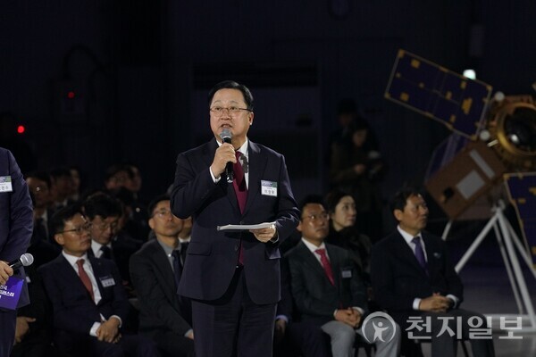 우주산업 이미지