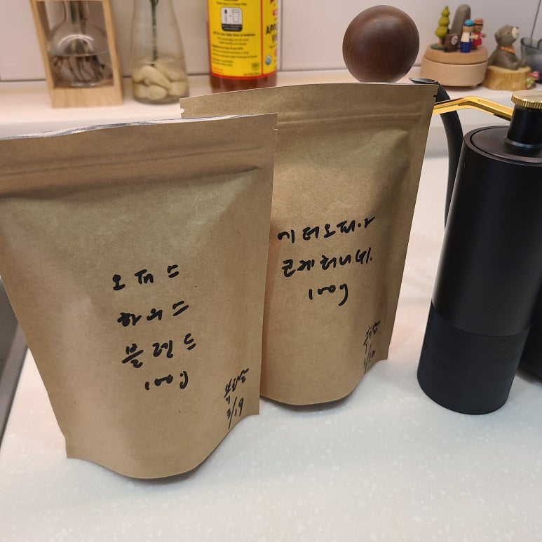 오퍼스커피로스터즈 이미지