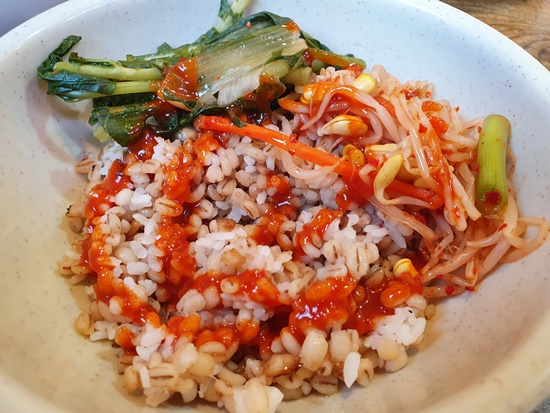 손칼국수와보리밥 이미지