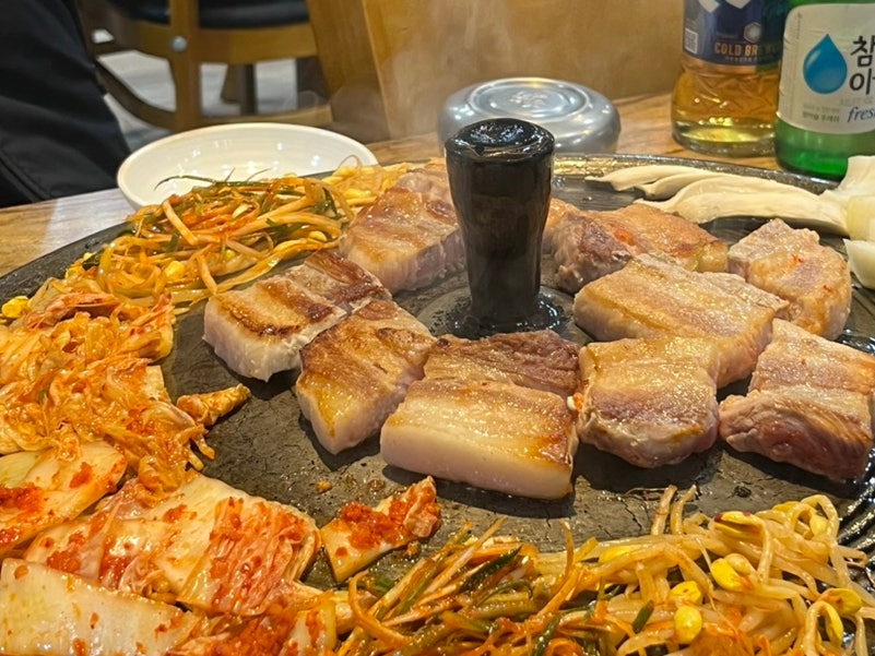 탄현 솥뚜껑 삼겹살 이미지