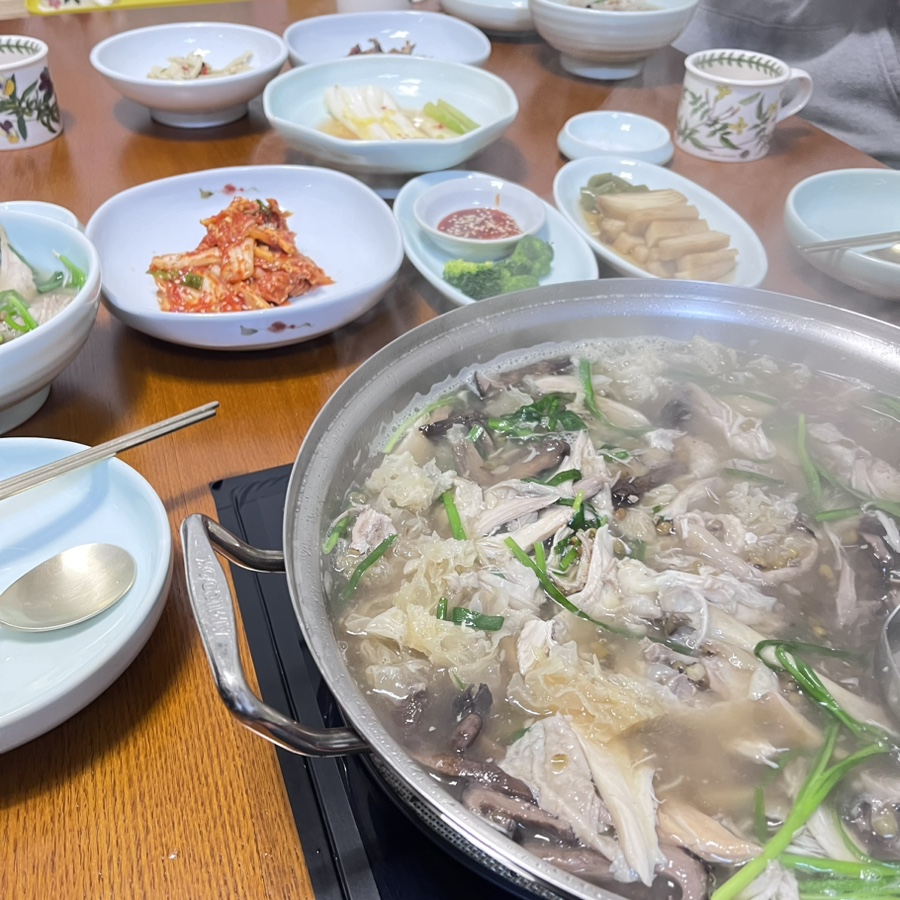 오능이백숙 이미지