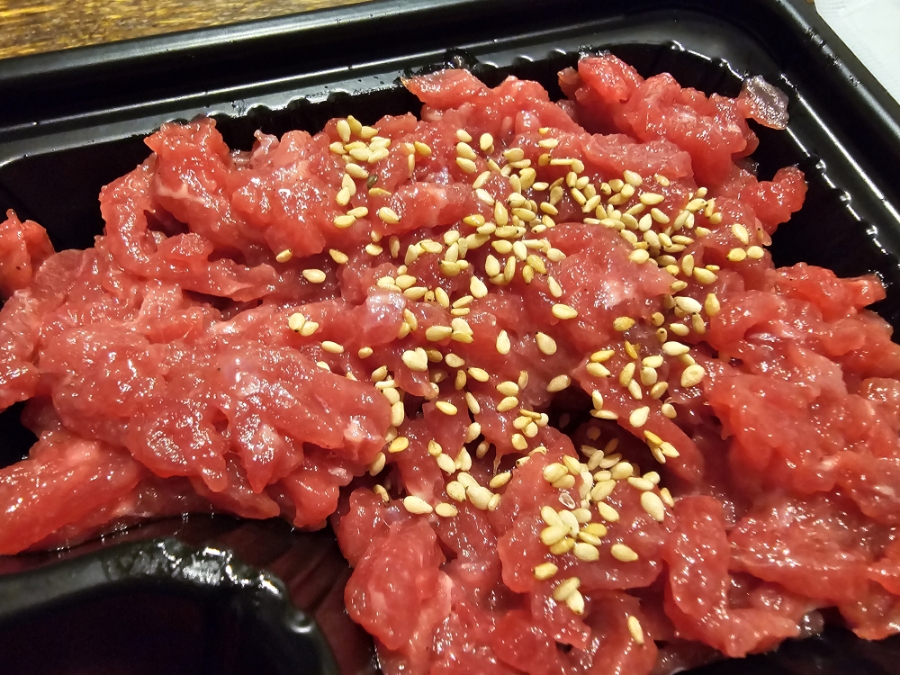 준빠기육회연어 이미지
