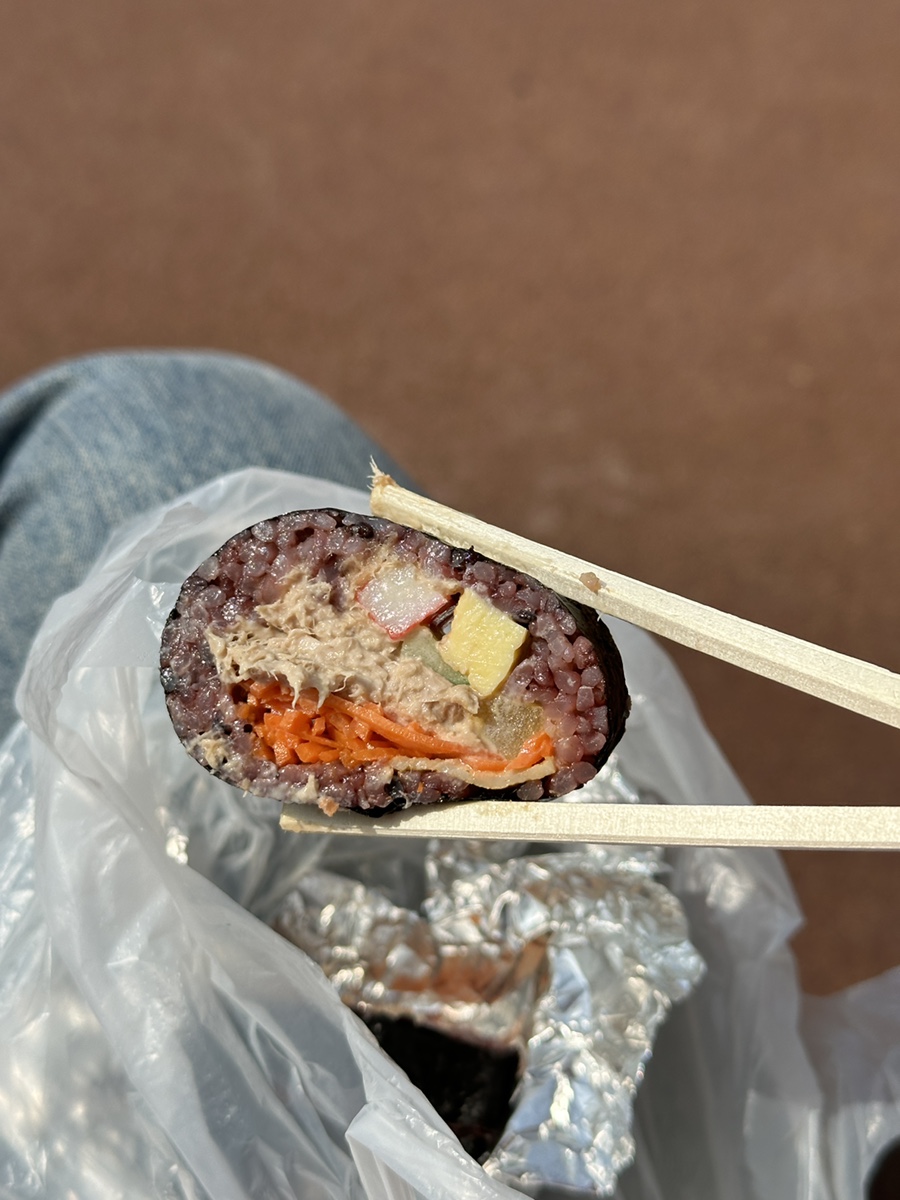 모퉁이흑미김밥 이미지