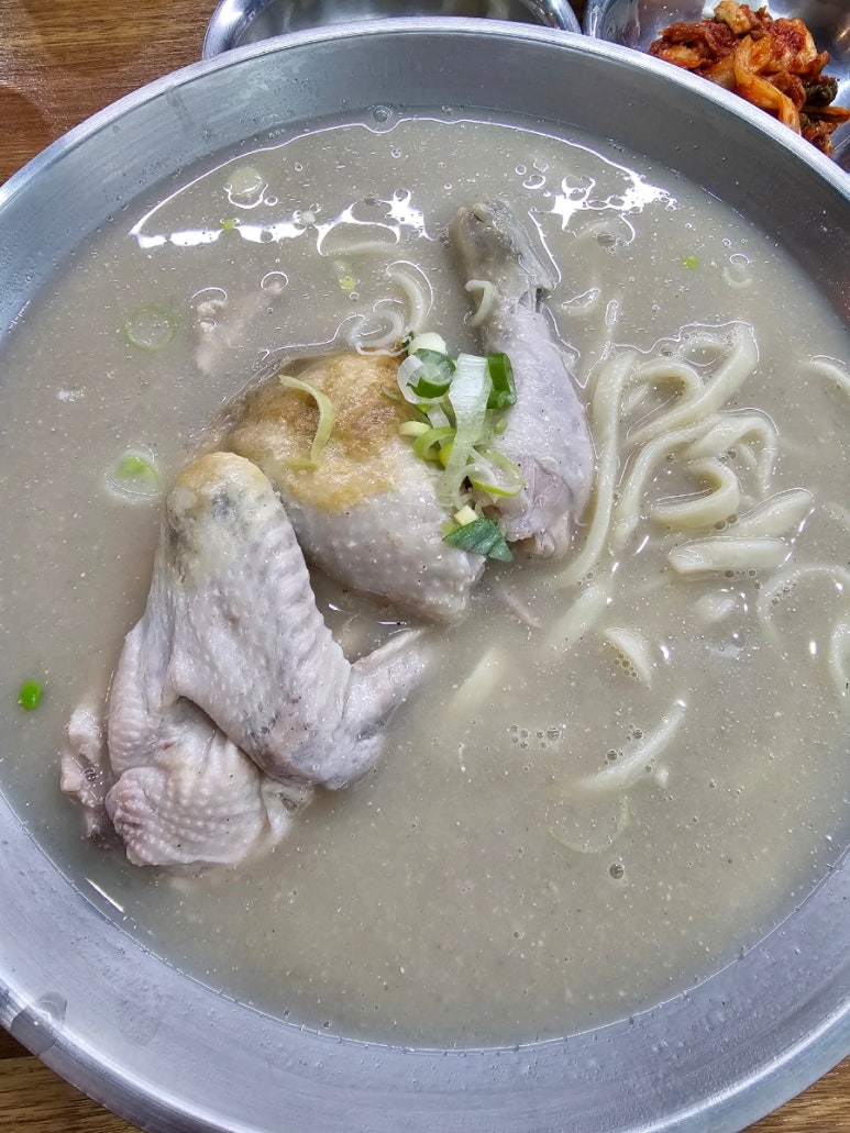 언양닭칼국수통도사점 이미지