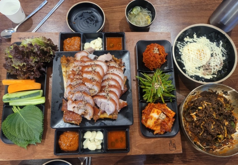 귀한족발역촌역점 이미지