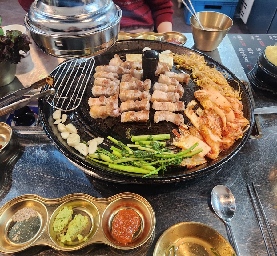 솥창고 이미지